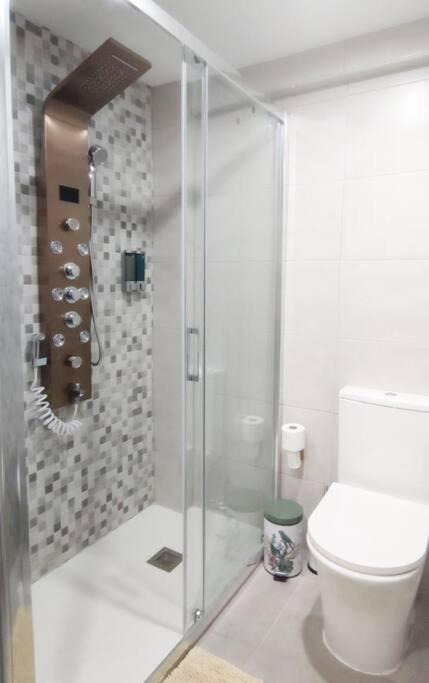 - Lujo - Parking, Maquina Arcade, Wifi Y Netflix Apartment Oviedo Bagian luar foto