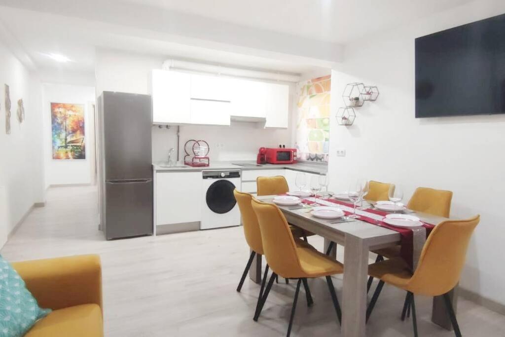 - Lujo - Parking, Maquina Arcade, Wifi Y Netflix Apartment Oviedo Bagian luar foto